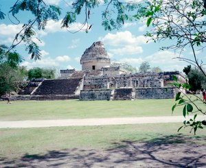 Før colombiansk sivilisasjon: utsikt over stedet til Chichen Itza i Yucatan-regionen. Maya sivilisasjon, klassisk periode og Maya renessanse, 750-1200 e.Kr. Mexico av Mayan Mayan