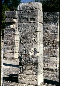Steinutskjæring (stein) av Mayan Mayan