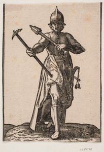 Stående soldat med hjelm, sett forfra; i r. hånd en krigshammer, i v. hånd en krigskølle, bakbein og fot forvrengt i forhold til fronten; ved v. side et sverd av Melchior Lorck
