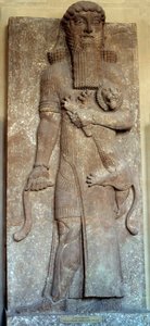 Mesopotamia: "" Statue av Sargon som mestrer en løve""" sa "" Gilgamesh"" Court Khorsabad (Khunsabad) 8. århundre. Paris, Louvre-museet