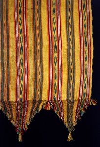 Detalj av en rebozo, sent på 1800-tallet (silke, bomull, naturlige fargestoffer og gulltråd) av Mexican School
