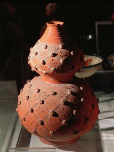 Vase i form av en kalebass (keramikk) av Mexican School