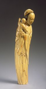 Figur av Guanyin som holder et barn (utskåret elfenben) (se også 272122)