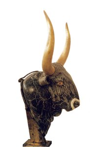 Minoisk kunst: rhyton eller rhyton eller rhyton (apparatglass) i form av et oksehode fra det lille palasset i Cnossos (Knossos) på Kreta. 1550-1500 f.Kr. Heraklion, arkeologisk museum av Minoan