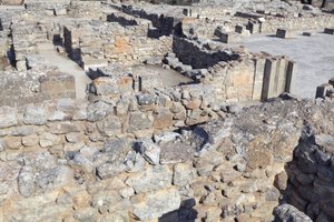 Det minoiske arkeologiske stedet Phaistos. North East-komplekset. Disse rommene ble brukt til å lagre verdifulle rituelle kar. Den berømte "" Phaistos-skiven"" med hieroglyfisk skrift ble funnet her med andre leirtavler innskrevet i lineær A. Det er også P av Minoan