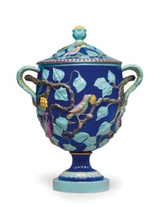 Engelsk majolica vase og omslag med to håndtak, midten av 1800-tallet (keramikk) av Mintons Ltd (attr. to)