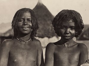 Building an Empire i den fascistiske tidsalderen: Maria-jenter i Eritrea, 09.05.1936 (s/hvitt-bilde)