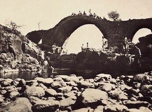 Bygge et imperium i den fascistiske tidsalderen: Portugisisk bro over Angareb-elven, 09.05.1936 (s/hvitt-bilde) av Modestino Baldinetti