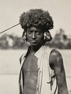 Bygge et imperium i den fascistiske tidsalderen: en mann fra Beni Amer-stammen, 09.05.1936 (s/hvitt-bilde) av Modestino Baldinetti