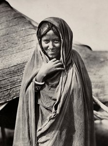 Bygge et imperium i den fascistiske tidsalderen: en kvinne fra Habab-stammen, 09.05.1936 (s/hvitt-bilde) av Modestino Baldinetti