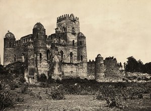 Bygge et imperium i den fascistiske tidsalderen: Slottet til kong Fasiladas i Gondar, Etiopia, 09.05.1936 (s/hvitt-bilde) av Modestino Baldinetti