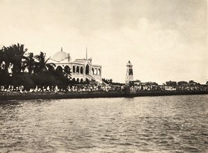 Bygge et imperium i den fascistiske tidsalderen: rådhuset i Massaua, 09.05.1936 (s/hvitt-bilde) av Modestino Baldinetti