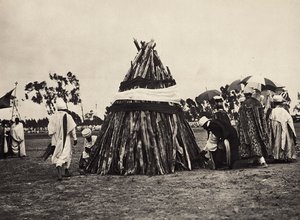 Bygge et imperium i den fascistiske tidsalderen: damerà, 09.05.1936 (s/hvitt-bilde) av Modestino Baldinetti