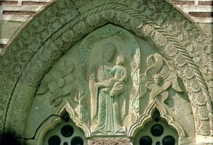 Madonna og barn, vindusdetalj av kirken, bygget 1413-17 (stein) av Morava School