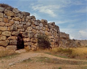 Mykensk kunst: vestlig trapp som gir tilgang til den mykenske citadellet, byen Tiryns, rundt 1200 f.Kr. Hellas av Mycenaean