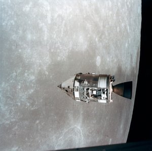 Apollo 15 kommando- og servicemoduler i månebane, 1971.