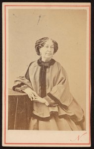 Portrett av George Sand (1804 - 1876), fransk forfatterinne, i atelieret av Nadar