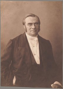  av Nadar [Gaspard Félix Tournachon]