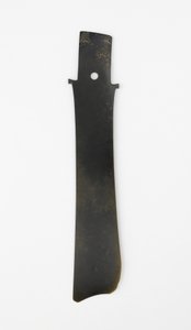 Gaffelmeisel (zhang), Qijia-kultur, ca. 2500-2000 f.Kr. (jade (nefritt))