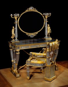 Bord og toalettstol til hertuginnen av Berry (Marie Caroline Ferdinande Louise de Bourbon, prinsesse av de to siciliene (Deux Sicilies) (1798-1870). Krystall, gylden bronse og eglomise-glass. Møbler realisert av Nicolas Henri Jacob (1782-1871) ) av Nicolas Henri Jacob