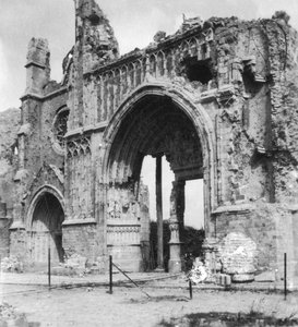 Ruinene av katedralen, Ypres, Belgia, første verdenskrig, c1914-c1918