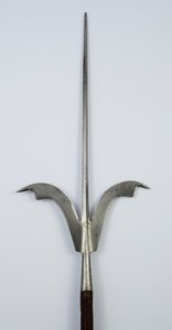 Friuli Spear, ca. 1600 (stål og restaurert tre)