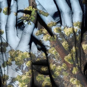 Maura, 2022 (digitale blandede medier) av Olivia Gozzano