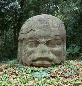 Colossal Head 4, før-klassisk periode