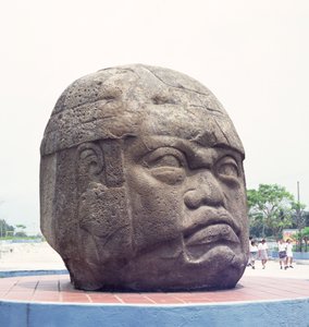 Colossal Head fra San Lorenzo, Veracruz, Mexico, preklassisk (basalt)