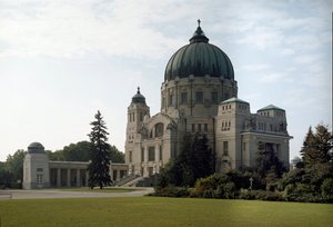 Utsikt over familiegraven av arkitekten Otto Wagner (1841-1918) (Wiensk løsrivelse). Hietzing kirkegård, Wien, Østerrike av Otto Wagner