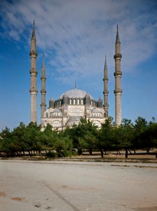 Utsikt over moskeen (1575) av Ottoman School