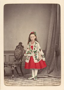 Follett familiealbum med barnekostymer for en findressball, ca. 1880. av Owen Angel