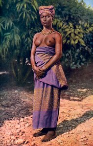 En kvinne fra Accra, Ghana, 1922. av P. A. McCann