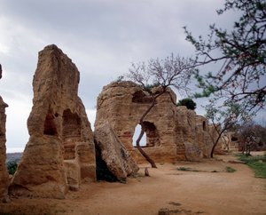 Utsikt over paleokristen nekropolis, 4. århundre av Paleo Christian