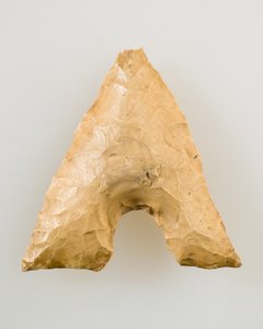 Pilspiss, ca. 90 000–5 000 f.Kr. (flint)