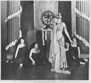 Mata Hari opptrådte i Musee Guimet, Paris, 13. mars 1905