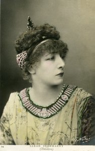 Henriette Rosine Bernard aka Sarah Bernhardt (1844-1923) som "Théodora", skuespill av Victorien Sardou, i 1884 (bilde) av Paul Nadar