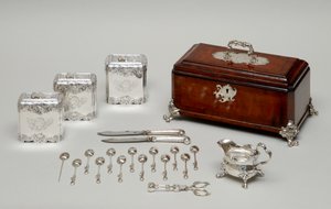 Teutstyr, ca. 1735 (sølv og tre)