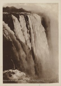 Victoria Falls, The Main Fall fra Cataract Island (s/hvitt bilde) av Percy M. Clark
