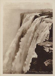 Victoria Falls, The Main Fall fra Livingstone Island (s/hvitt bilde) av Percy M. Clark