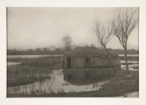 A Reed Boat-House, plate XXXI fra Life and Landscape on the Norfolk Boards av Peter Henry Emerson