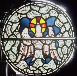 Den Hellige Ånd, detalj fra Creation Window, 1861 farget glass detalj av 120153 av Philip Webb