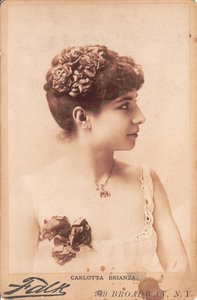 Carlotta Brianza av Photo studio Benjamin J. Falk