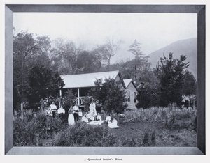 A Queensland Settler's Home (s/hvitt bilde) av Photographer Australian