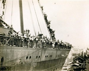 Mauretania i Sydney, mai 1940 (s/hvitt-bilde)