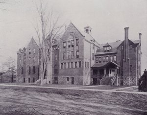 Canada: Wycliffe College, Toronto (s/hvitt bilde) av Photographer Canadian