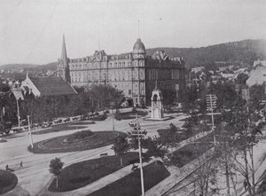 Dominion Square og Windsor Hotel, Montreal (s/hvitt bilde) av Photographer Canadian