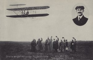 Den amerikanske flygeren Orville Wright og hans flygende maskin (s/hvitt-bilde) av Photographer German