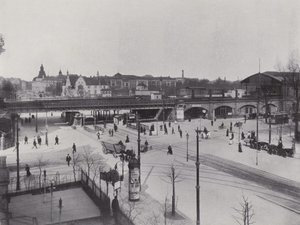 Charlottenburg, Hardenbergstrasse, Bahnhof Zoologischer Garten (s/hv-bilde) av Photographer German