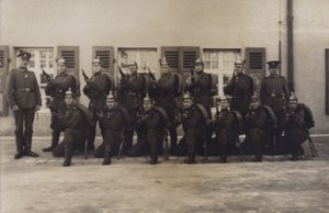 Gruppe infanterisoldater fra den tyske hæren (s/hvitt-bilde) av Photographer German